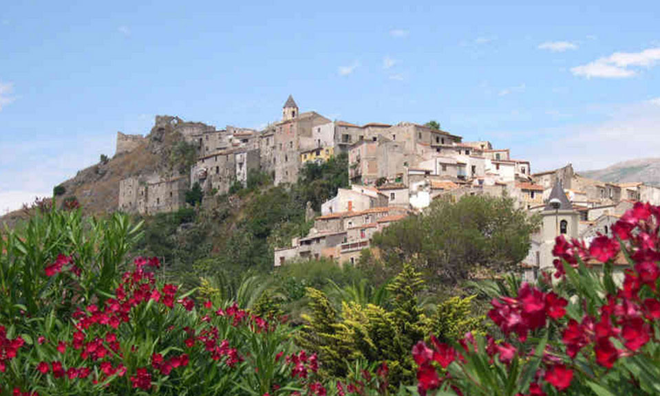 Centro Storico di Scalea, costruito tipicamente su una altura Calabrese